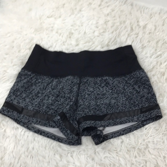 Lululemon Pace Perfect Short (3") Soundwave White Black / Black - Picture 1 of 6